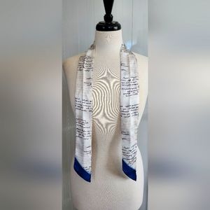 Scarf from shein. Color cream.